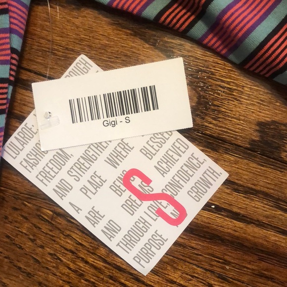 Lularoe Pink Striped Gigi Size Small NWT - Picture 2 of 4